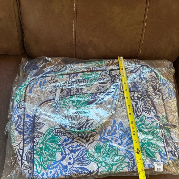 NWT Vera Bradley Weekender - Santiago - Picture 7 of 8